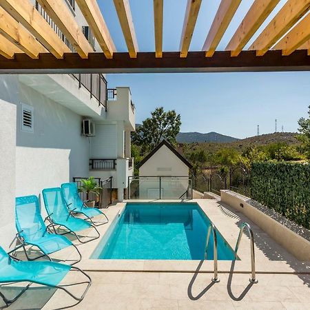 House Luce With Pool Διαμέρισμα Čisla Εξωτερικό φωτογραφία