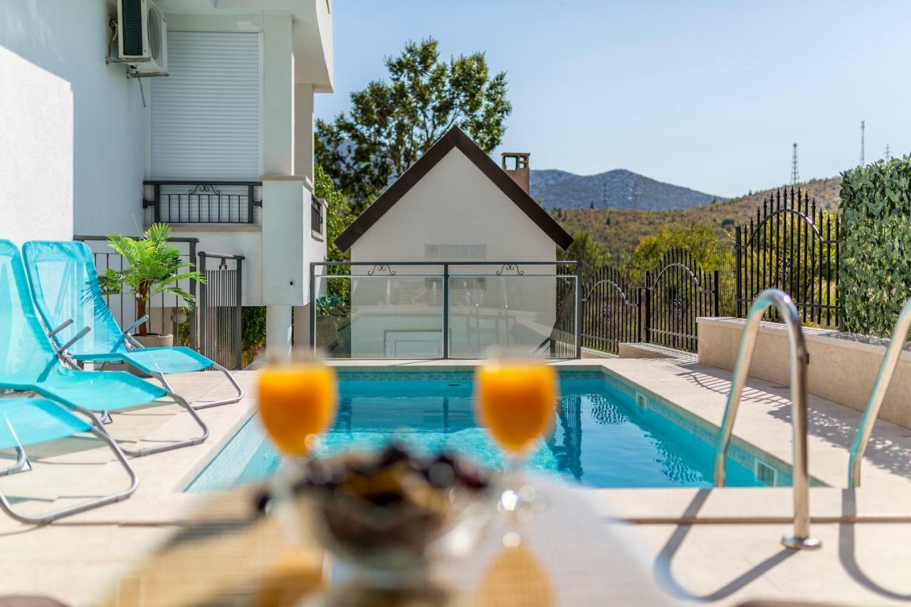 House Luce With Pool Διαμέρισμα Čisla Εξωτερικό φωτογραφία